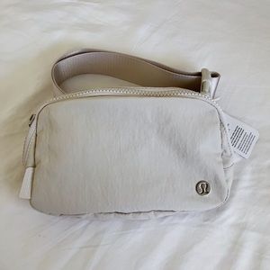 Lululemon Everywhere Belt Bag White Opal